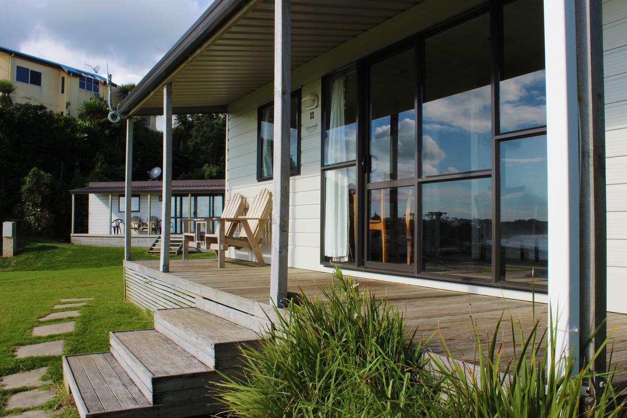 Oakura Beach Holiday Park Esterno foto