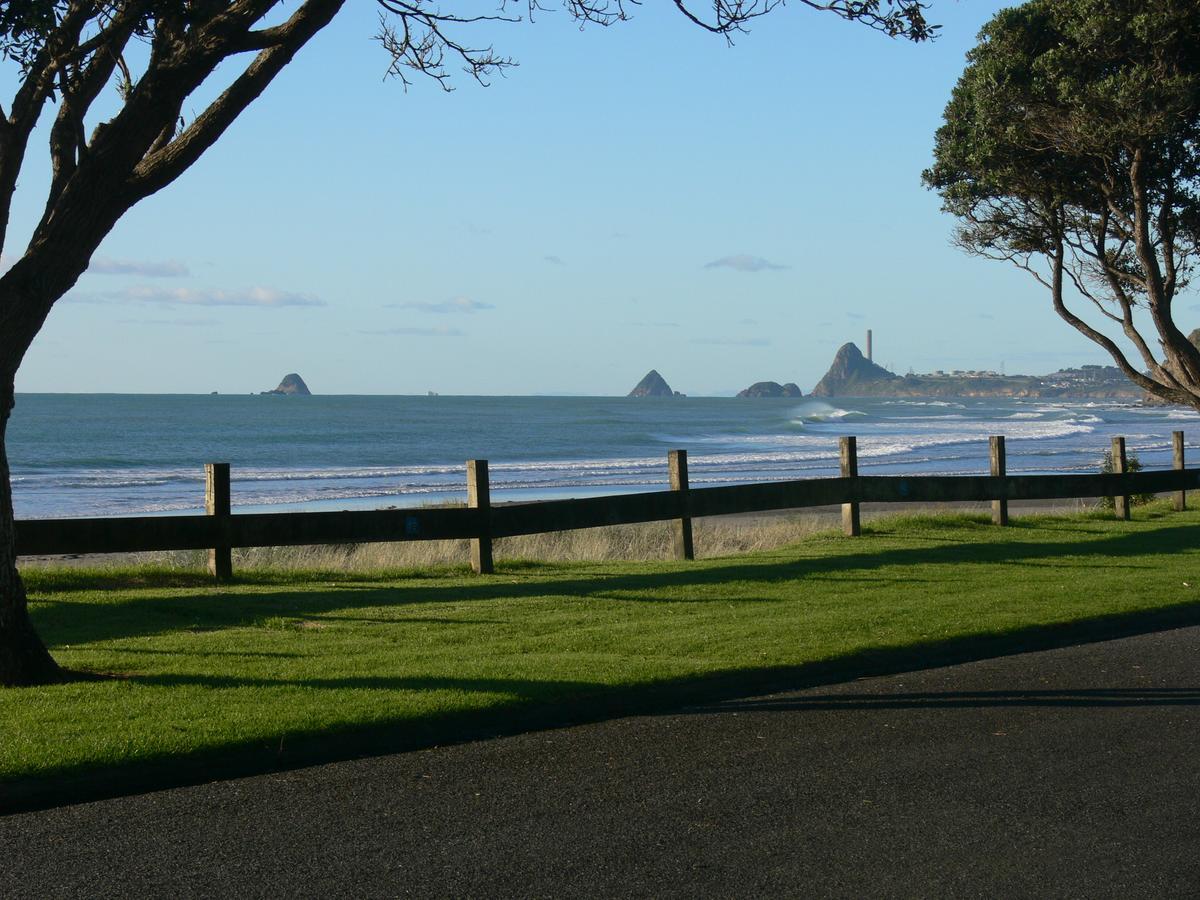 Oakura Beach Holiday Park Esterno foto