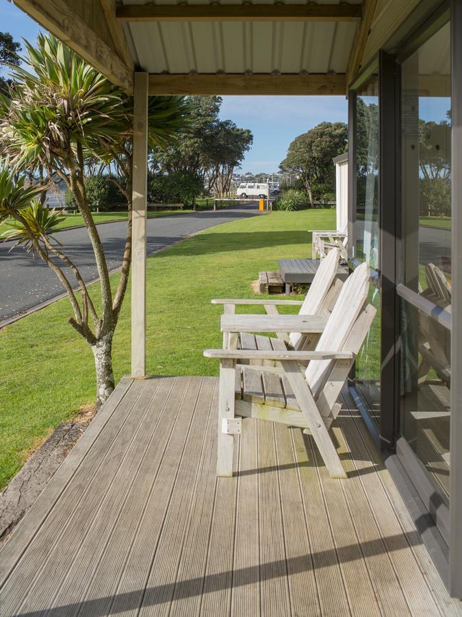 Oakura Beach Holiday Park Esterno foto