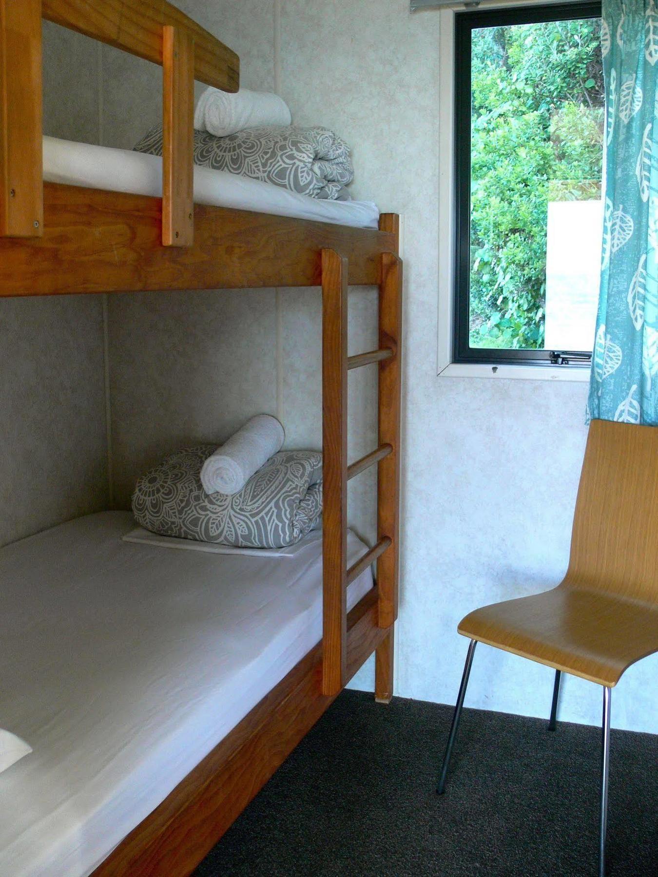 Oakura Beach Holiday Park Esterno foto
