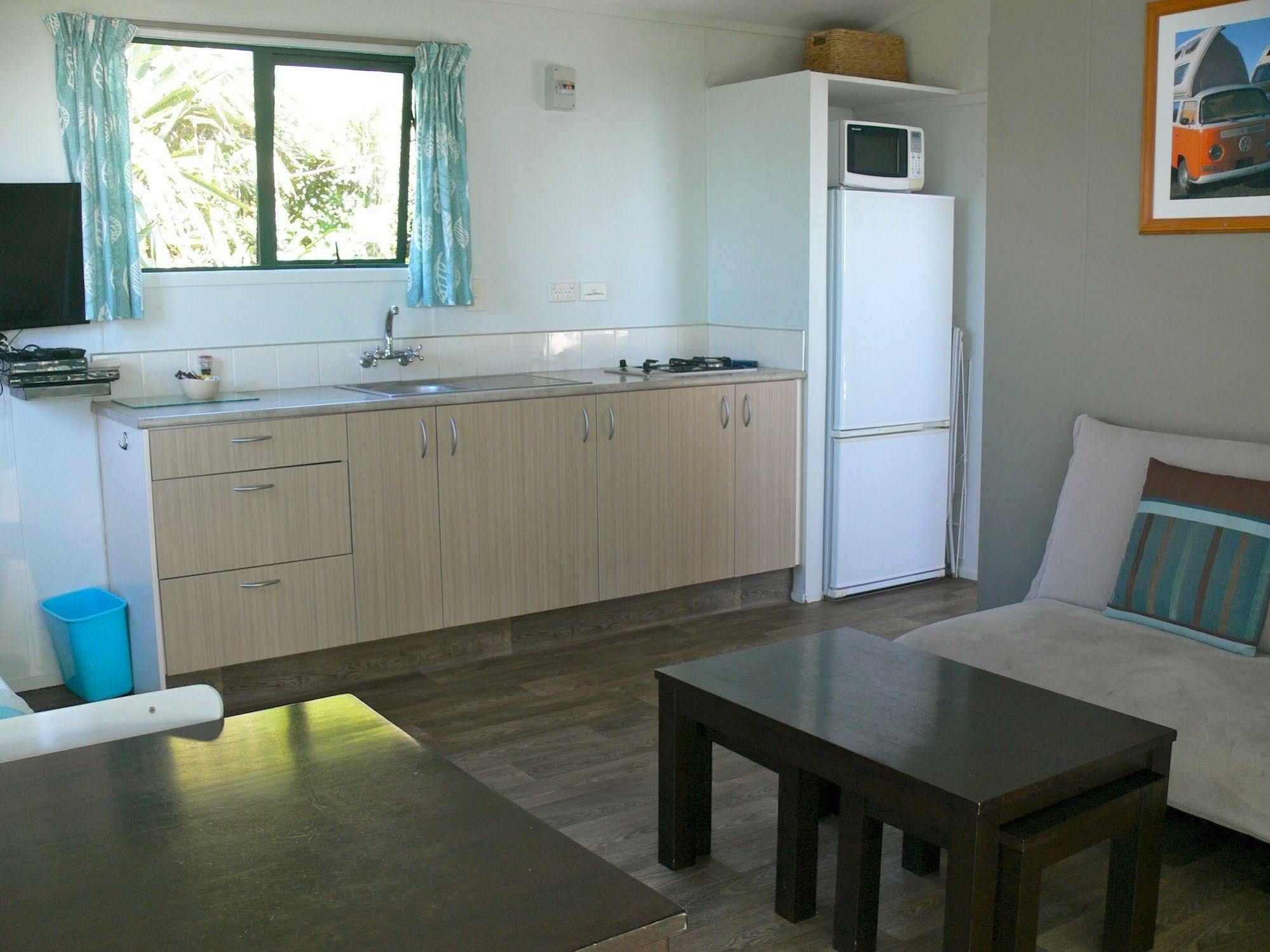 Oakura Beach Holiday Park Esterno foto