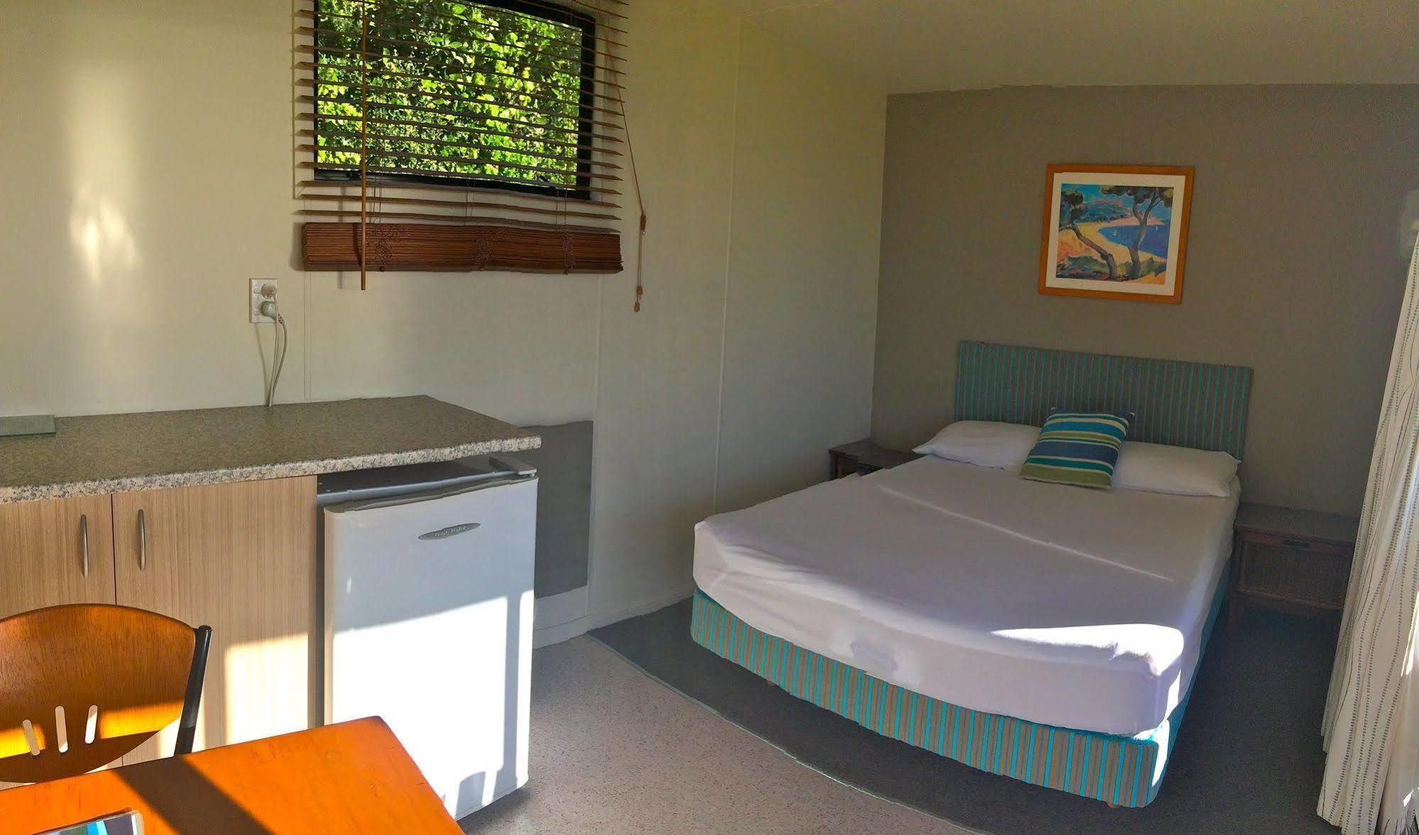 Oakura Beach Holiday Park Esterno foto